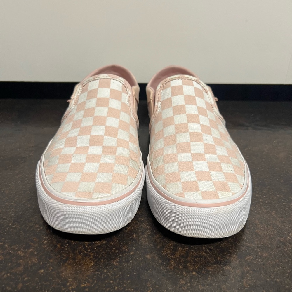 Pink checkered Vans size 8.5